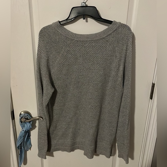 Gray sweater - Picture 3 of 3